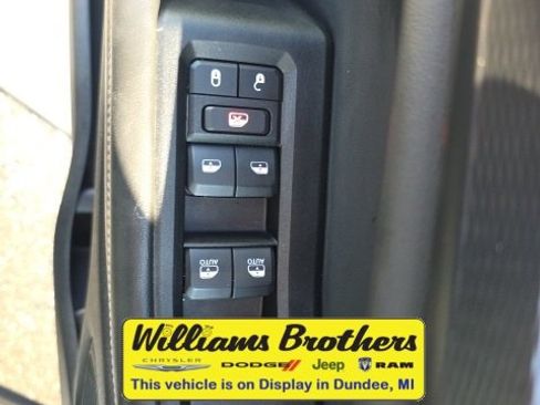 Certified 2024 Jeep Grand Cherokee L Laredo image 11