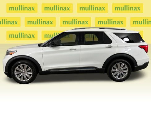 Certified 2022 Ford Explorer Limited w/ Limited Technology Package image 11