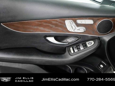 Used 2021 Mercedes-Benz GLC 300 4MATIC w/ Multimedia Package image 4