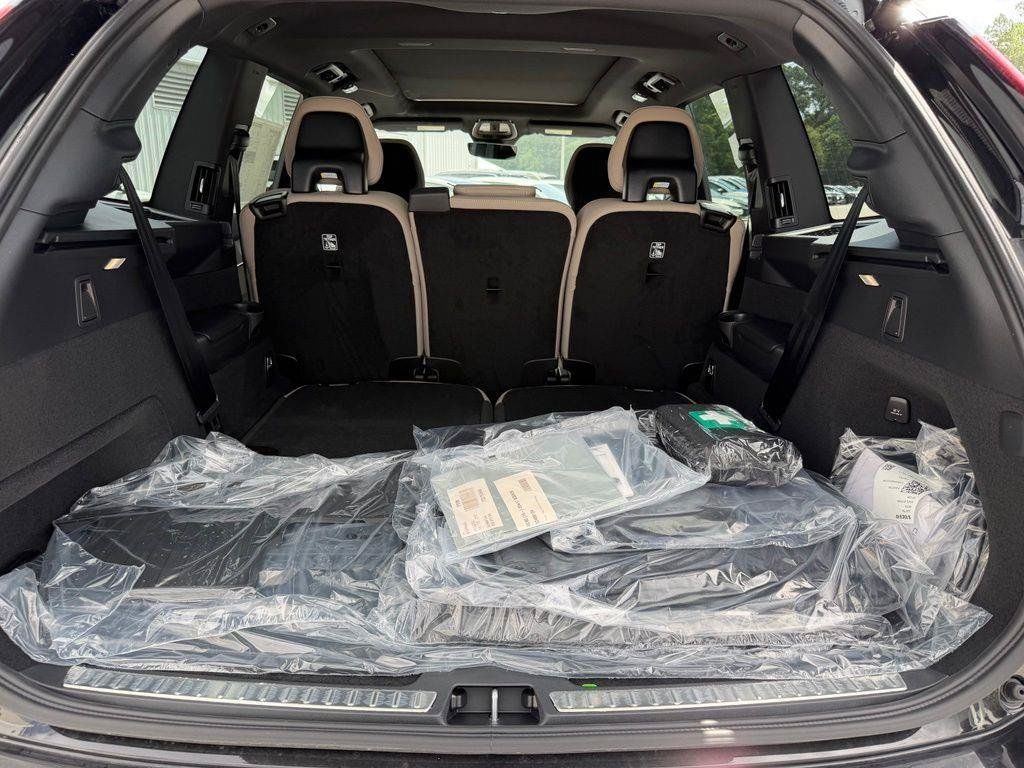 New 2026 Volvo XC90 T8 Core w/ Protection Package Premier AWD/4WD image 25