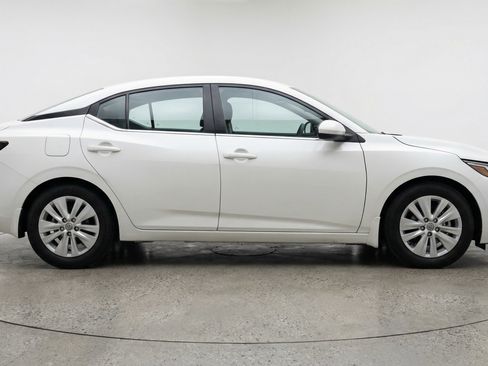 Used 2025 Nissan Sentra S FWD image 11