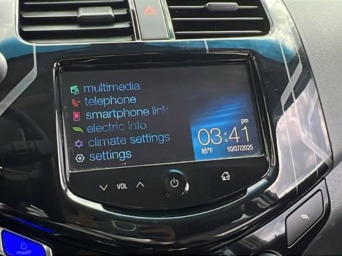 Used 2014 Chevrolet Spark LT image 25