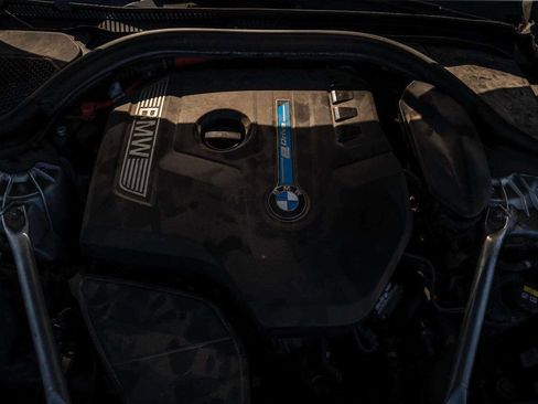 Used 2019 BMW 530e xDrive w/ Convenience Package image 36