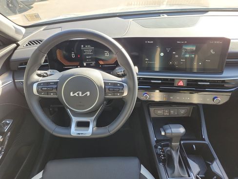 Certified 2025 Kia K5 GT-Line image 17