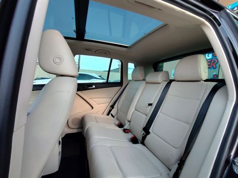 Used 2016 Volkswagen Tiguan SE image 29