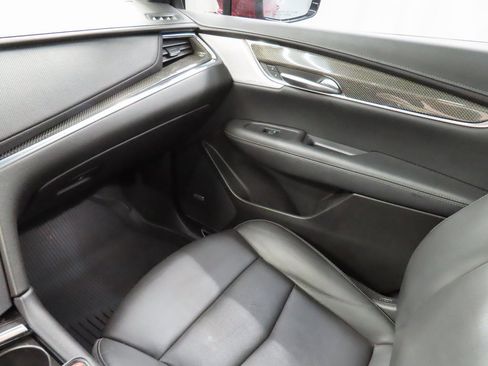 Used 2022 Cadillac XT5 Sportv w/ Technology Package image 27