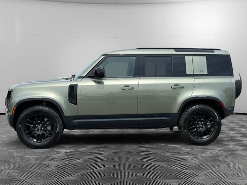 Used 2023 Land Rover Defender 110 SE AWD/4WD image 3