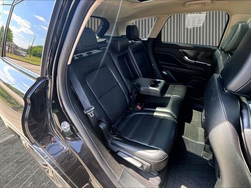 Used 2023 Lincoln Corsair AWD w/ Equipment Group 101A image 27