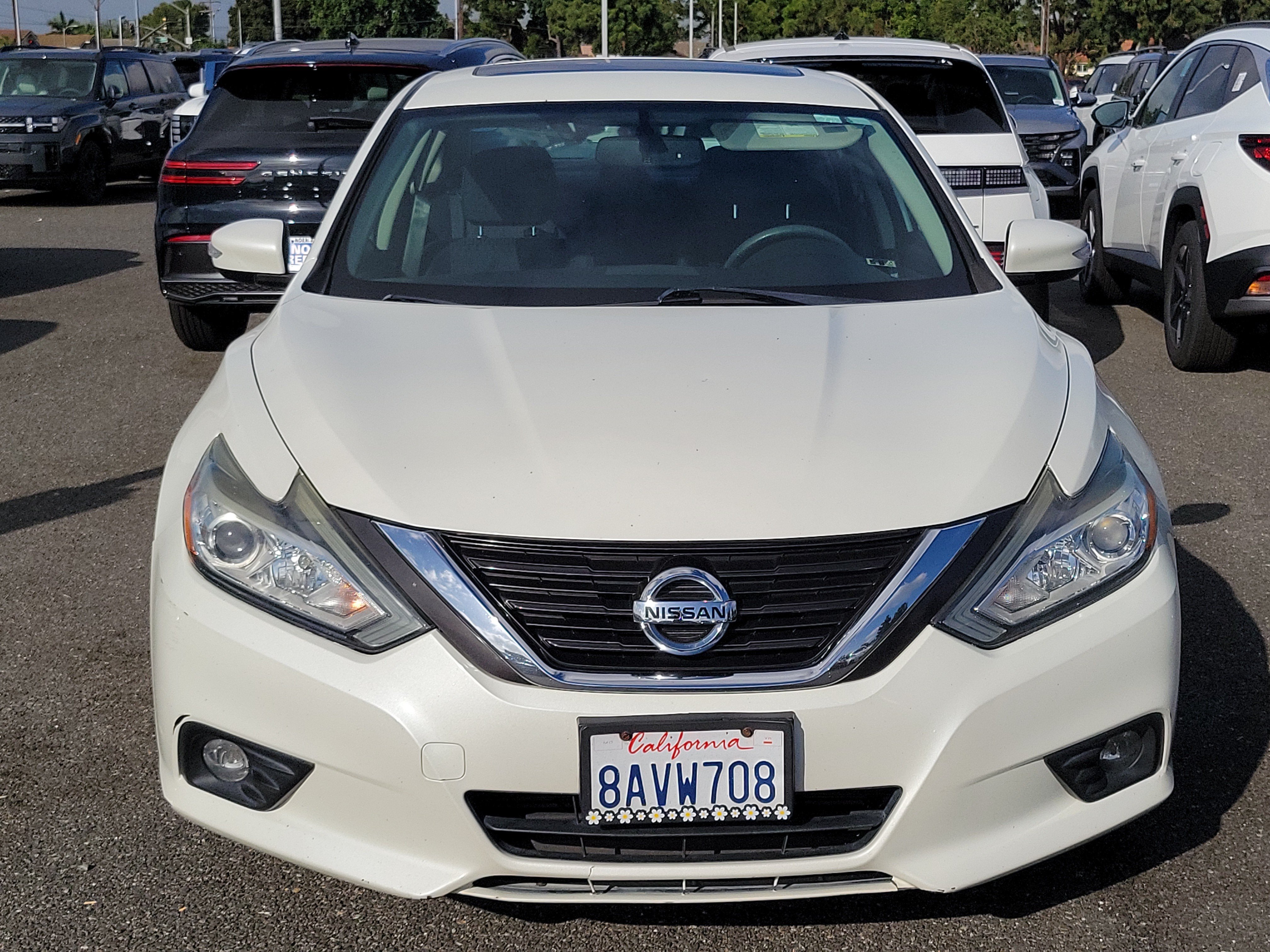 Used 2016 Nissan Altima 2.5 SV w/ Convenience Package FWD image 1