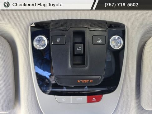 Used 2023 Kia Sorento SX image 10