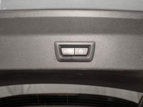 Used 2023 BMW X3 xDrive30i w/ M Sport Package image 6