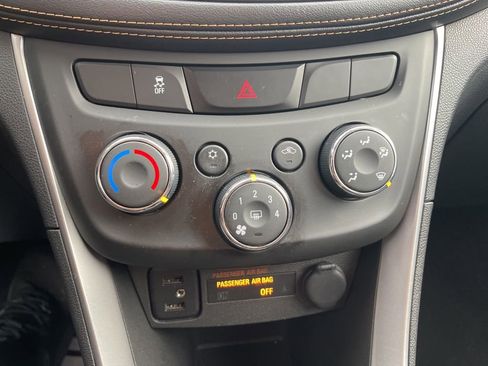 Used 2017 Chevrolet Trax LS image 20