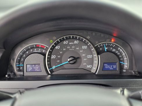 Used 2015 Toyota Camry LE image 23