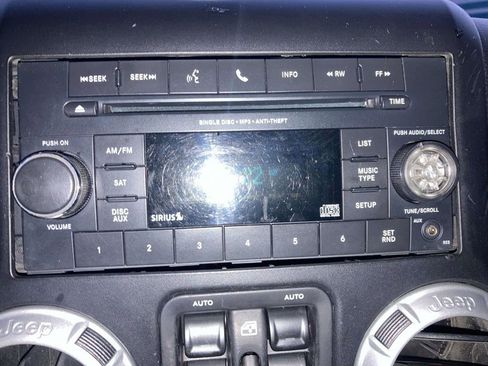 Used 2012 Jeep Wrangler Unlimited Sahara w/ Connectivity Group image 20