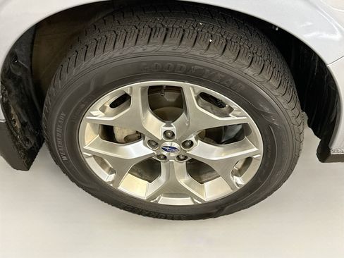 Used 2018 Subaru Forester 2.5i Touring image 11