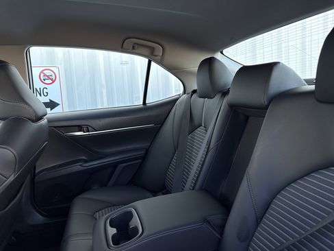 Used 2023 Toyota Camry SE image 25