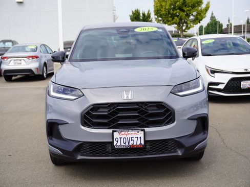 Used 2025 Honda HR-V Sport image 6