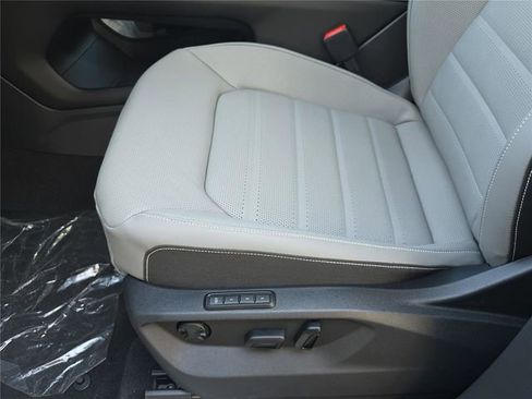 New 2026 Volkswagen Atlas Cross Sport SEL AWD/4WD image 16