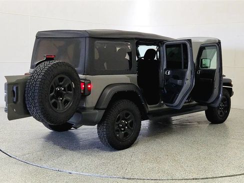 Used 2022 Jeep Wrangler Unlimited Sport AWD/4WD image 12