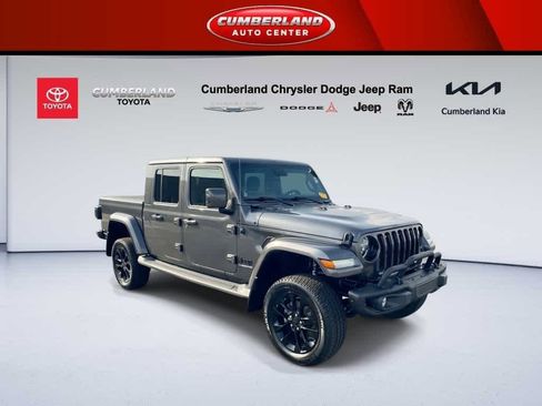 Used 2021 Jeep Gladiator Overland image 2