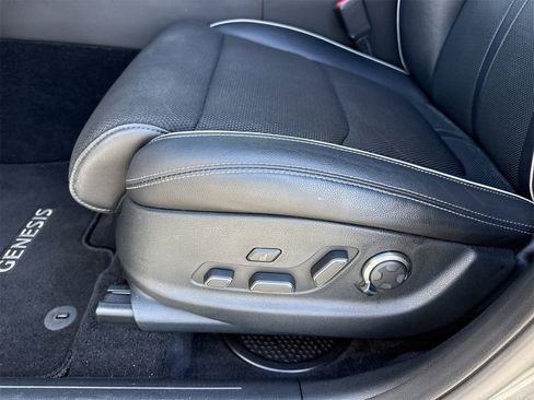 Used 2023 Genesis GV70 3.5T Sport w/ Winter Weather Package image 19