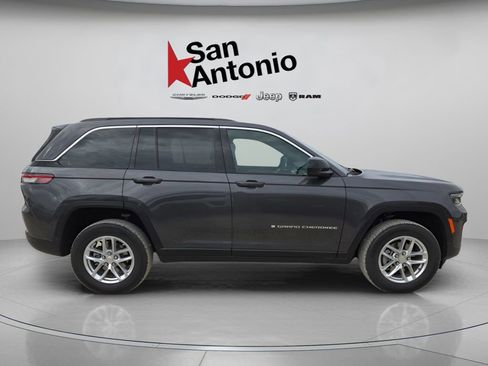New 2025 Jeep Grand Cherokee Laredo X image 9