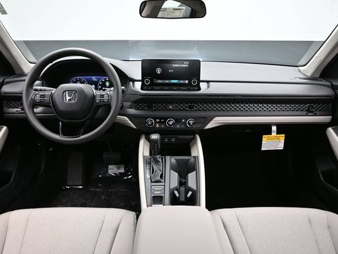 Used 2025 Honda Accord LX image 26