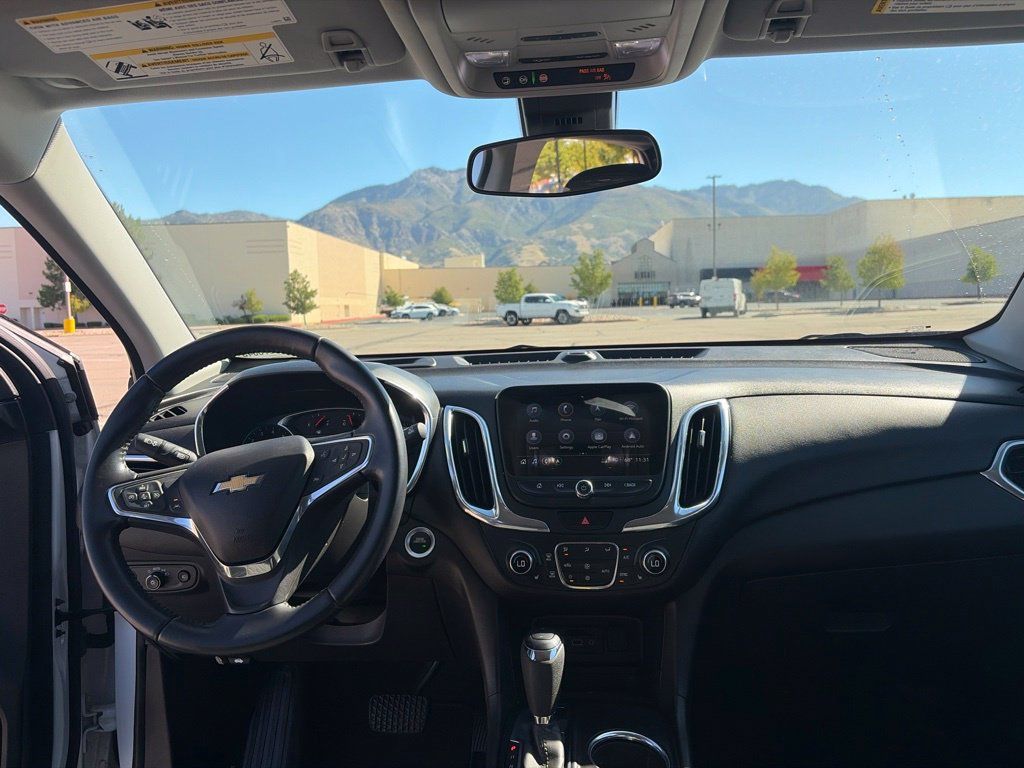Used 2020 Chevrolet Equinox LT AWD/4WD image 24