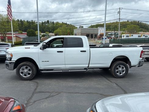 Used 2024 RAM 2500 Big Horn AWD/4WD image 4