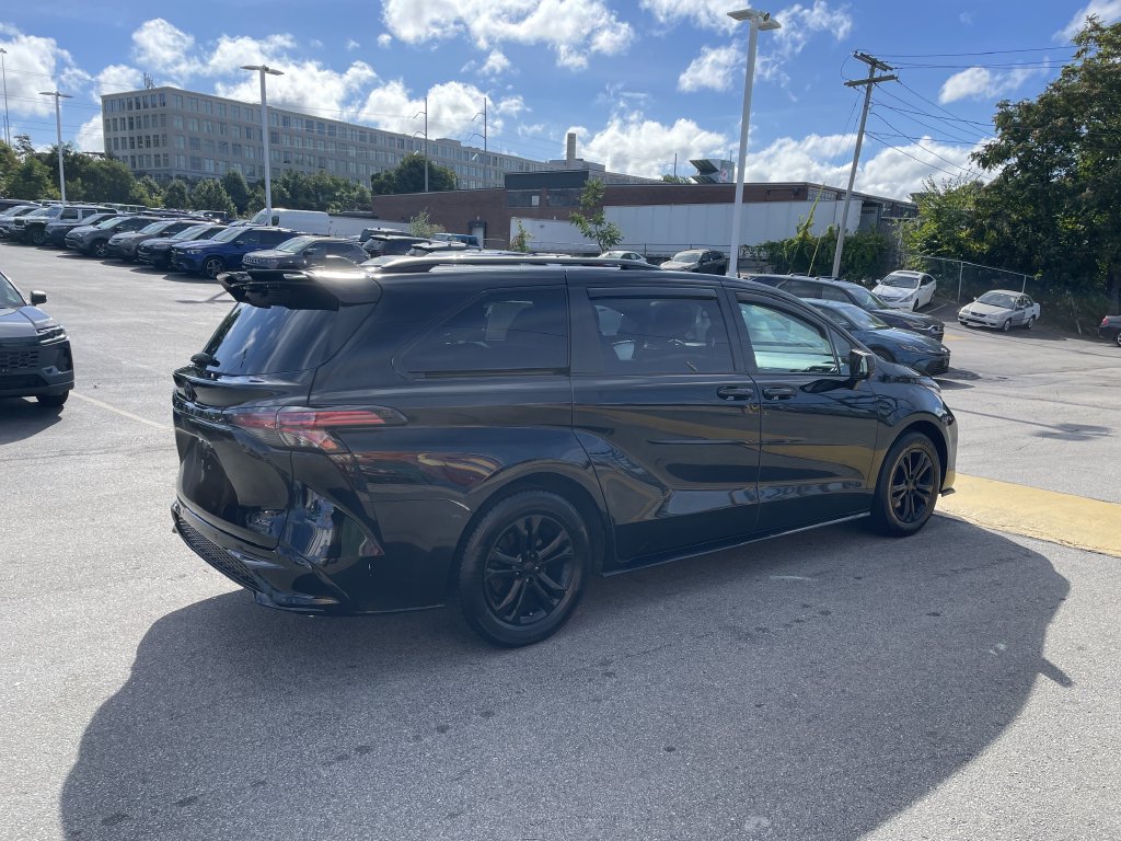 Certified 2023 Toyota Sienna XSE w/ XSE Plus Package AWD/4WD image 8