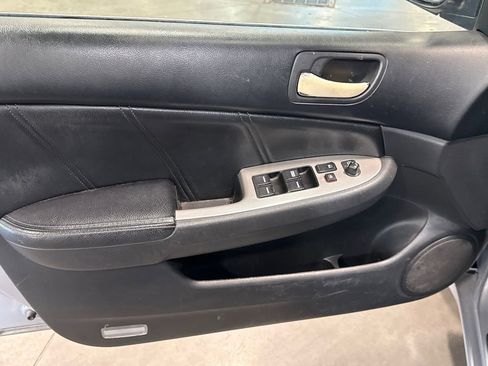 Used 2005 Honda Accord EX-L image 8