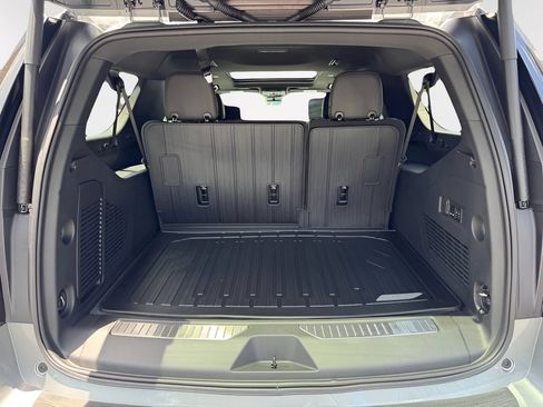 New 2026 GMC Yukon XL Denali Ultimate w/ LPO, Floor Liner Package AWD/4WD image 6