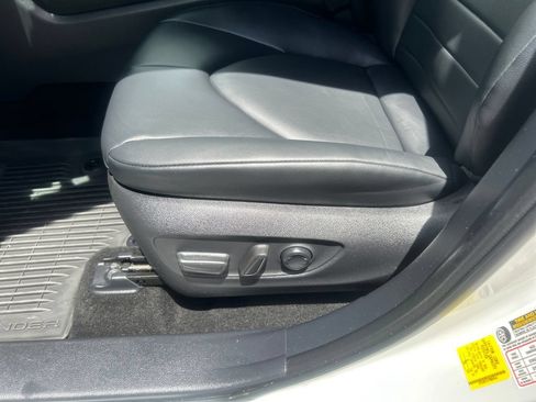 Certified 2025 Toyota Highlander XLE AWD/4WD image 30