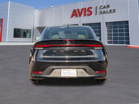 Used 2025 Toyota Prius LE image 7