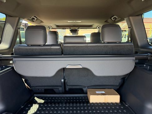 Used 2026 Lexus GX 550 AWD/4WD image 11