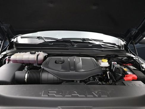 Used 2025 RAM 1500 Warlock AWD/4WD image 21