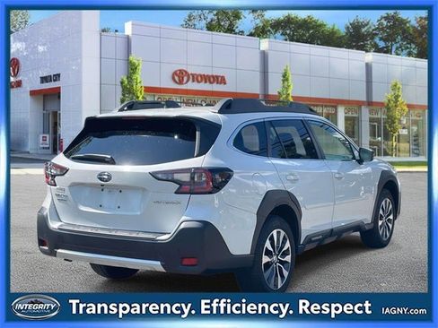 Used 2023 Subaru Outback Limited image 6
