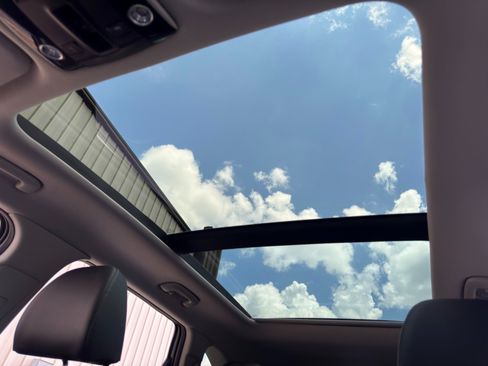 Used 2025 Kia Sorento S w/ Panoramic Sunroof Package AWD/4WD image 11