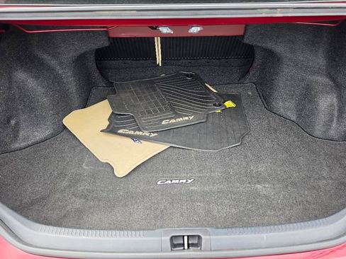 Used 2016 Toyota Camry XLE w/ Moonroof Package image 17