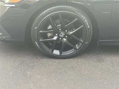 Used 2023 Honda Civic Sport image 11