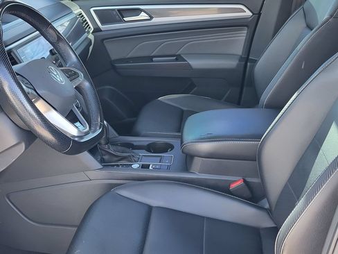 Used 2021 Volkswagen Atlas Cross Sport SE FWD image 10
