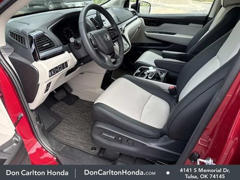 Used 2026 Honda Odyssey Elite image 13
