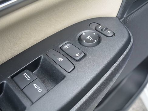 Used 2022 Honda CR-V EX-L image 9