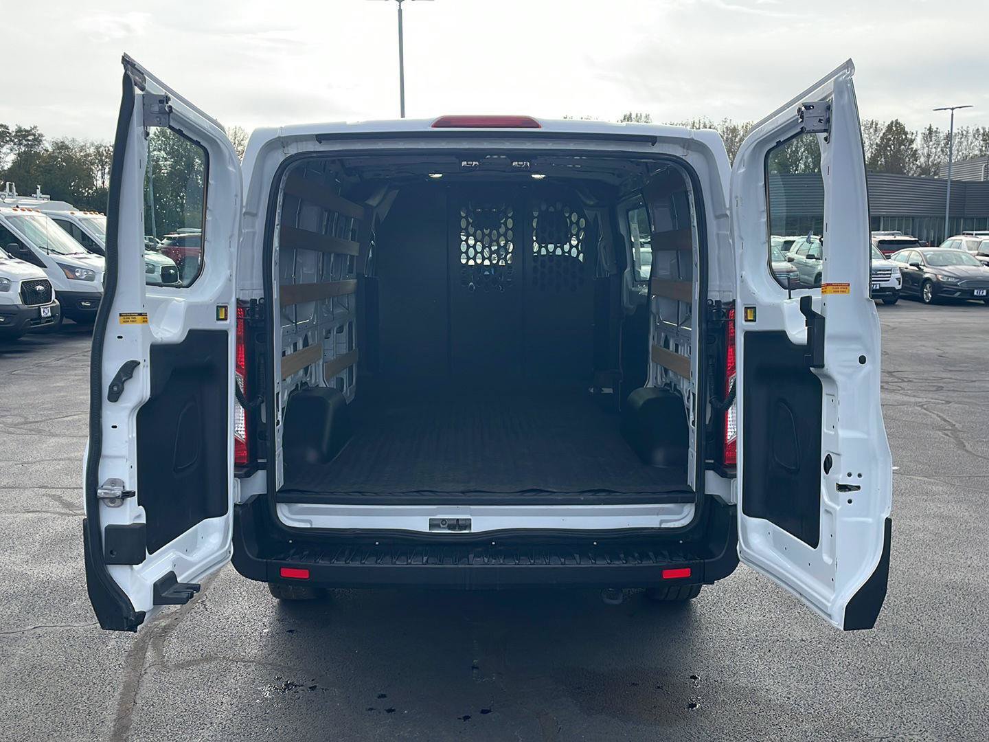 Used 2025 Ford Transit 250 Low Roof w/ Exterior Upgrade Package RWD image 24