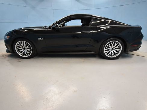 Used 2017 Ford Mustang GT Premium w/ GT Performance Package RWD image 30
