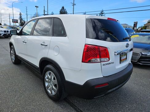 Used 2011 Kia Sorento LX image 6