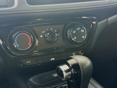 Used 2019 Honda HR-V Sport image 14