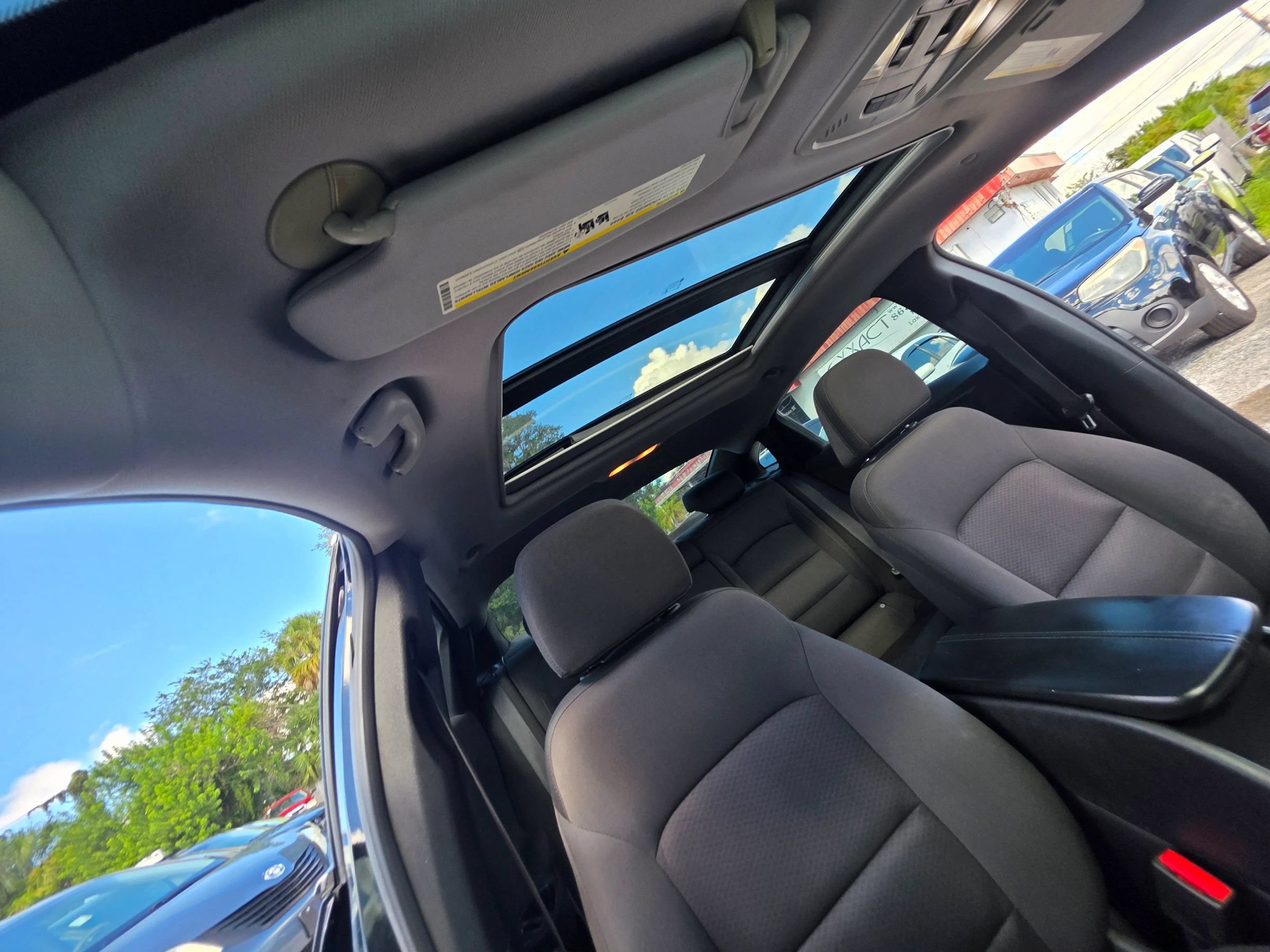 Used 2018 Chevrolet Malibu LT FWD image 21