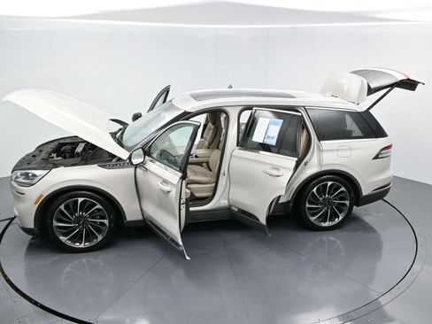 Used 2020 Lincoln Aviator Reserve w/ Equipment Group 202A image 46