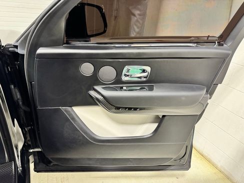 Used 2023 Rolls-Royce Cullinan Black Badge w/ Dark Exterior Package image 48